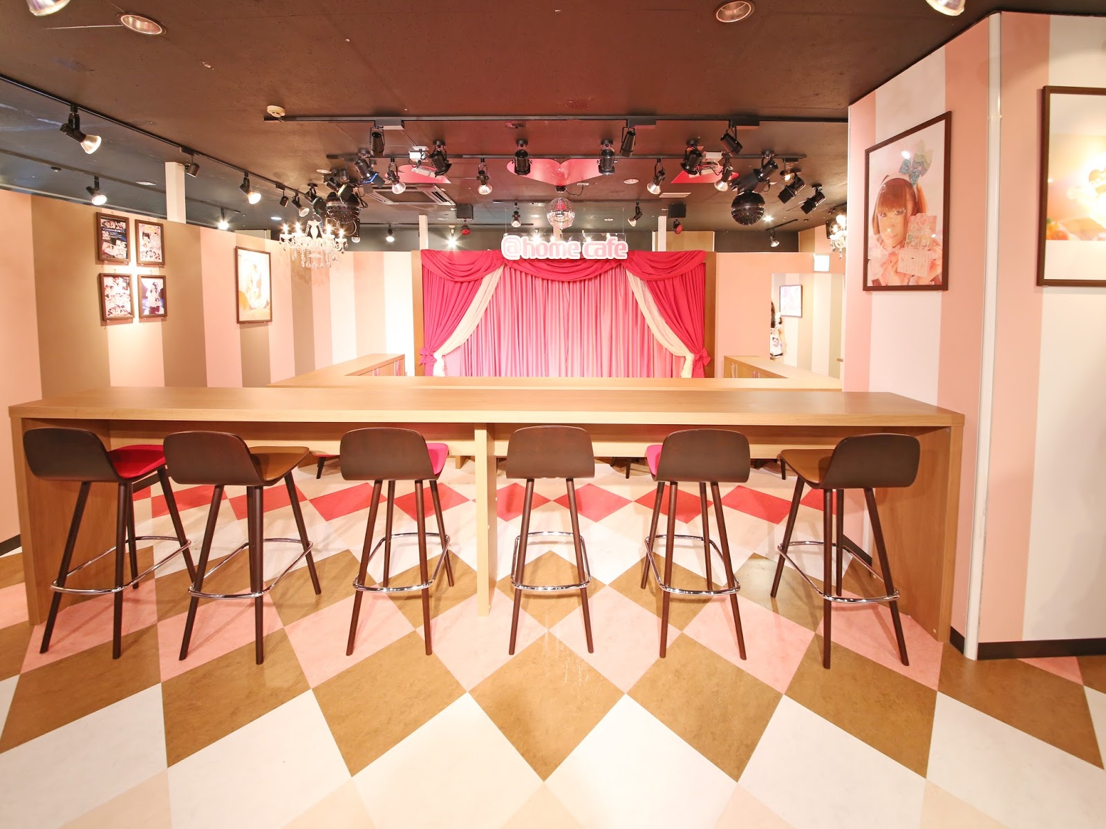 at-home cafe ドンキ店（あっとほぉーむカフェ）の風景