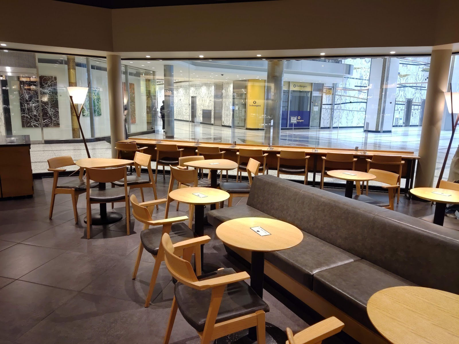 スターバックスコーヒー 丸の内新東京ビル店の写真