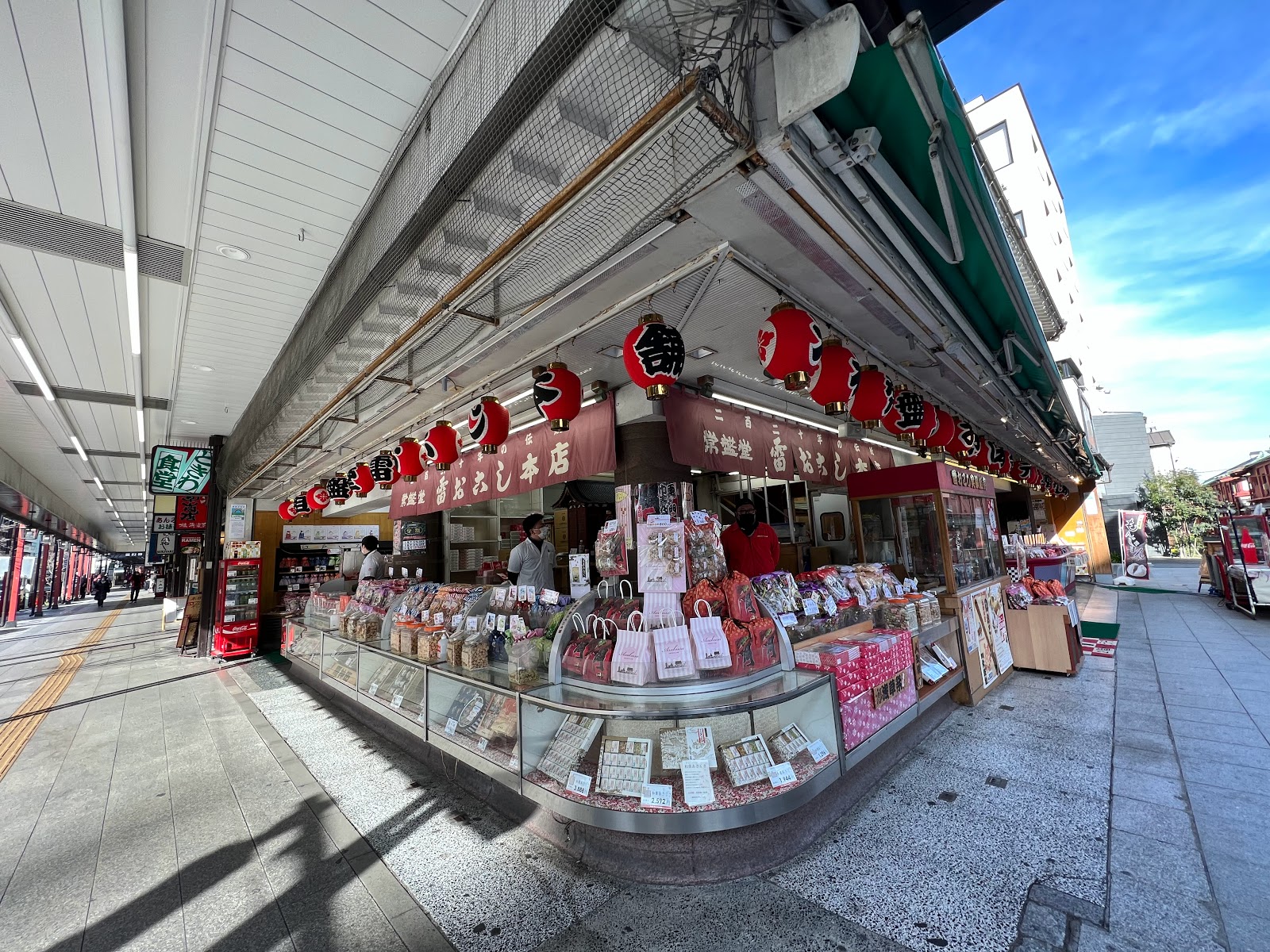 常盤堂雷おこし本舗 雷門本店の写真