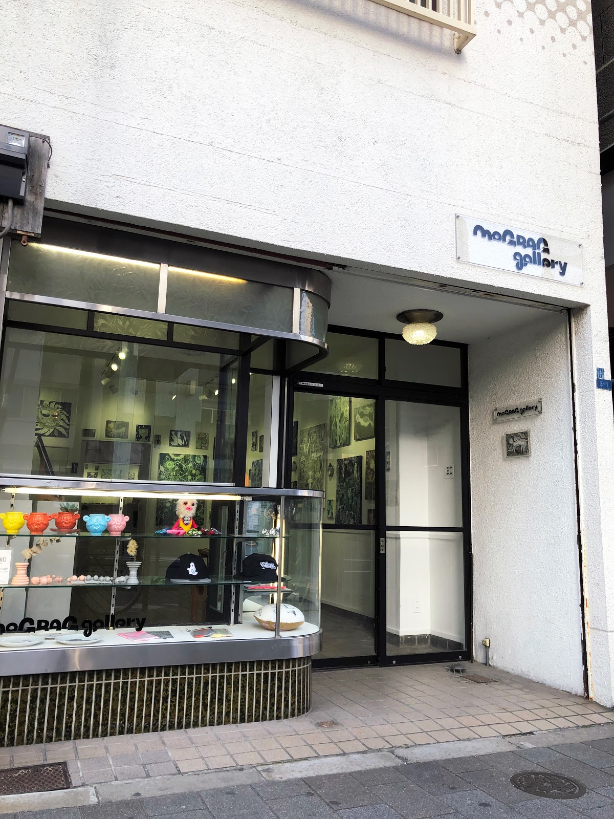 mograg gallery (モグラグ ギャラリー)にて
