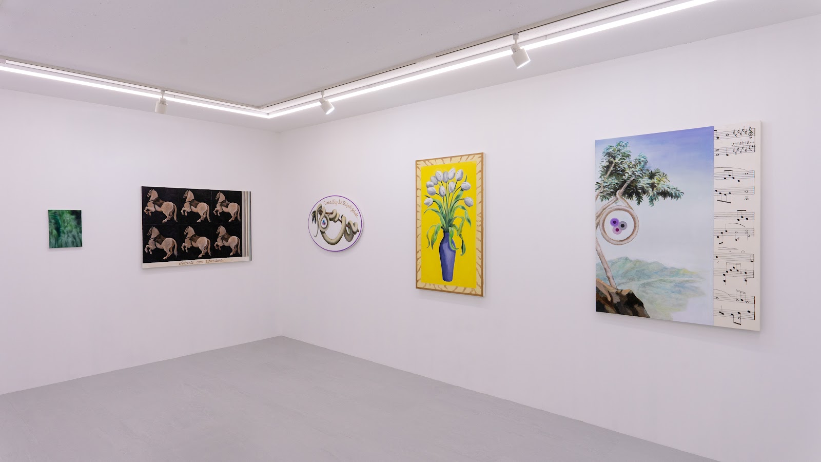 MJK Galleryにて