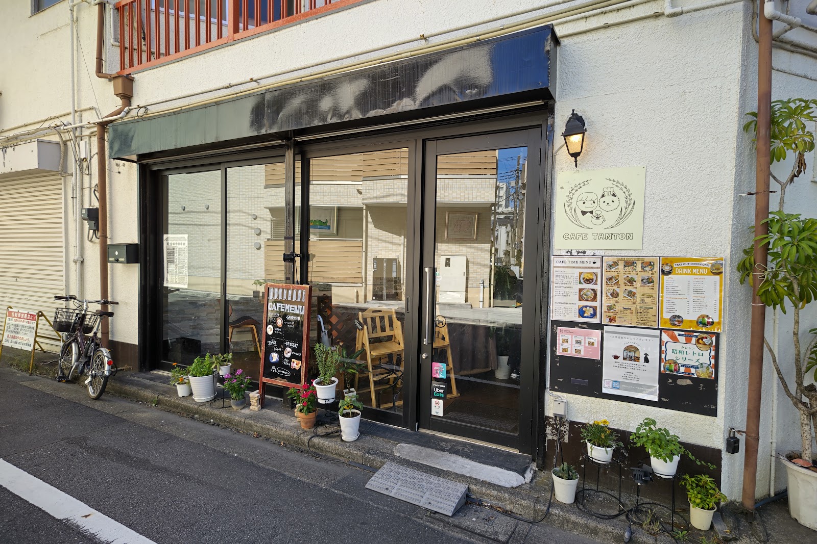 CAFE TANTONの風景