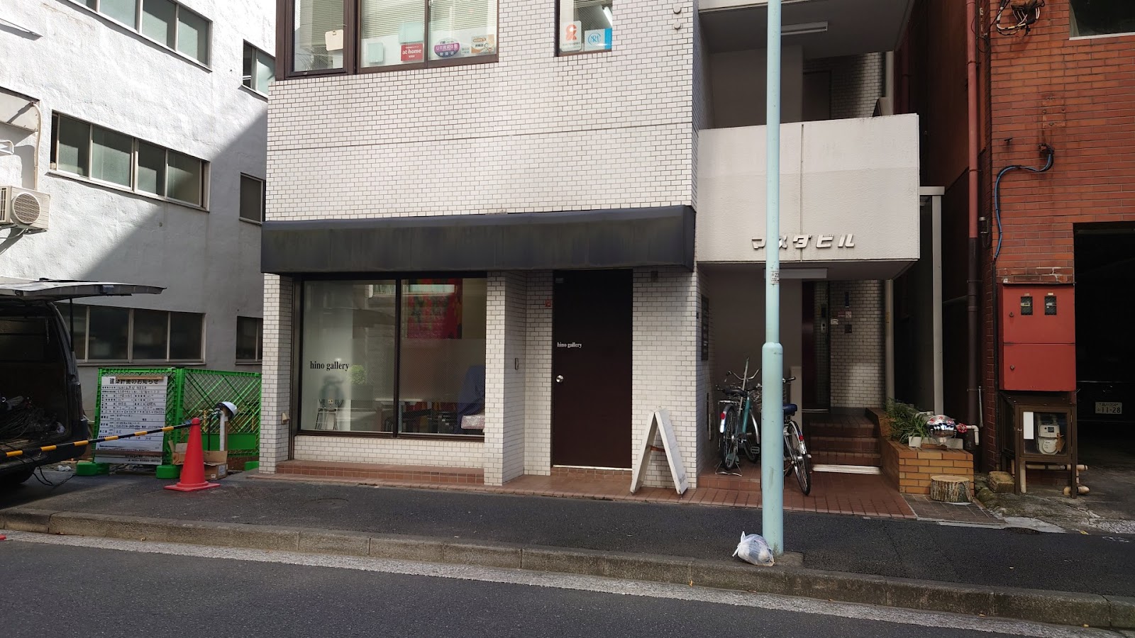 hino galleryにて