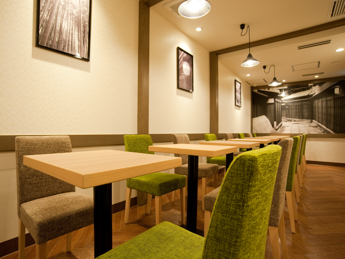 カフェ＆ベーカリー ミヤビ 神保町店（CAFE＆BAKERY MIYABI）の風景