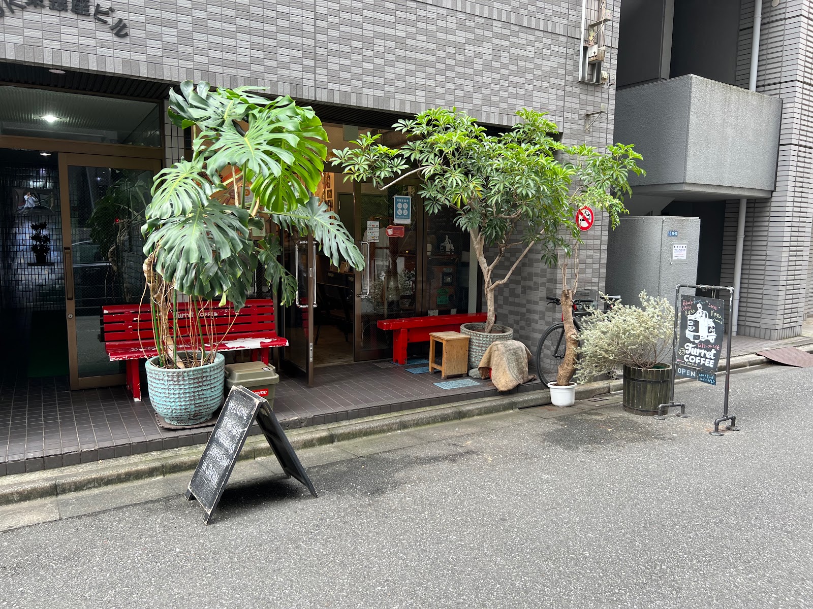 Turret COFFEE Tsukijiの風景