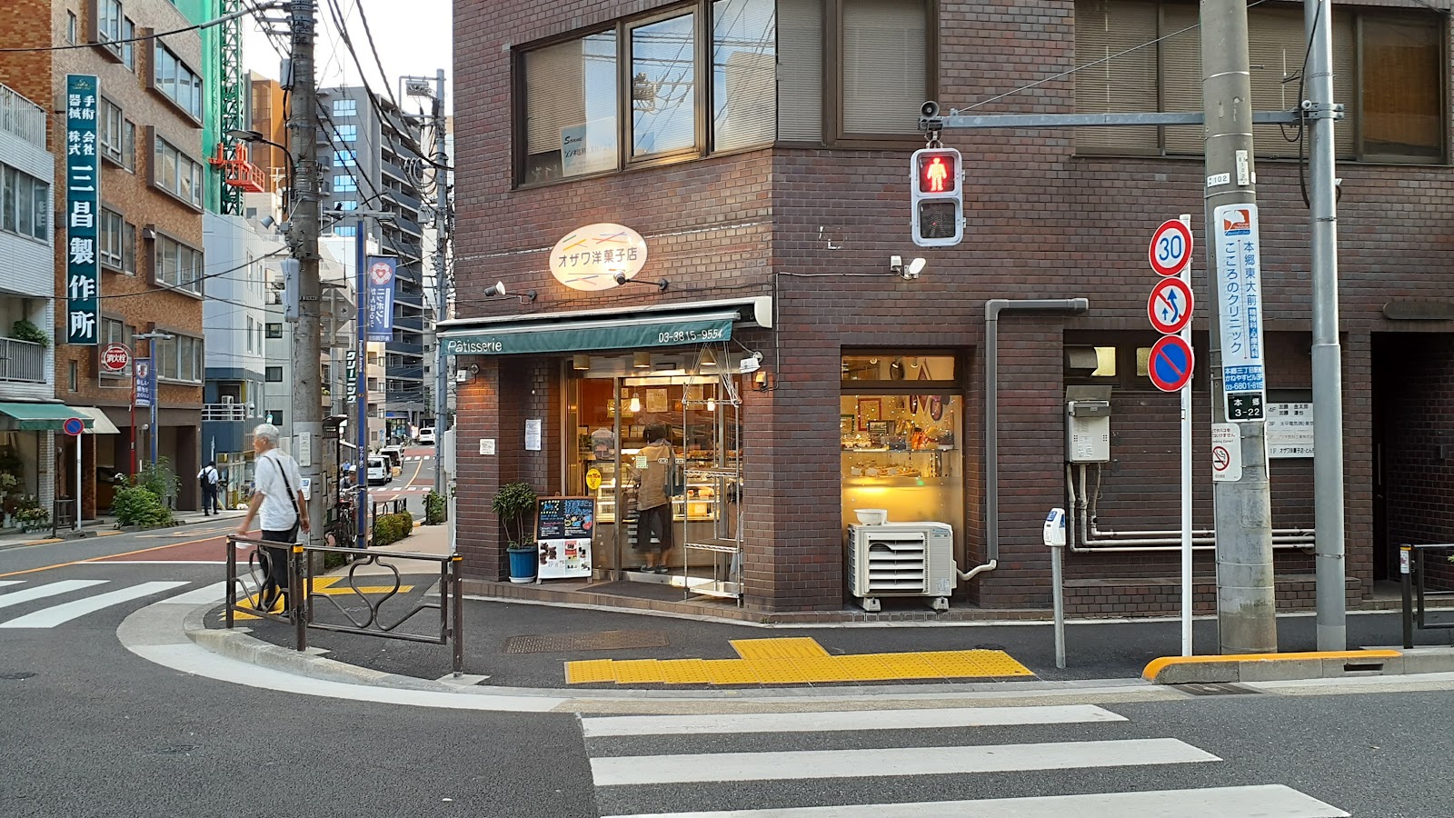 オザワ洋菓子店の風景