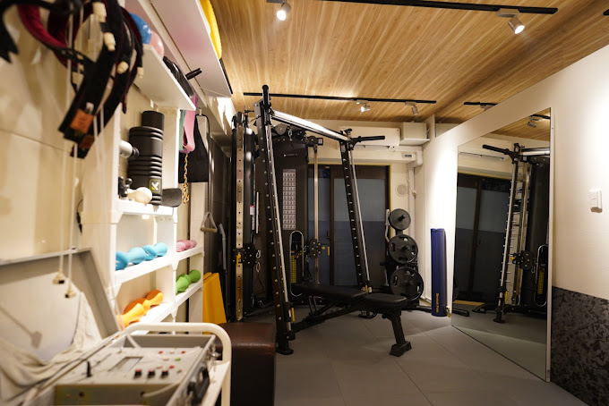 Y personal training gym ワイジムの風景