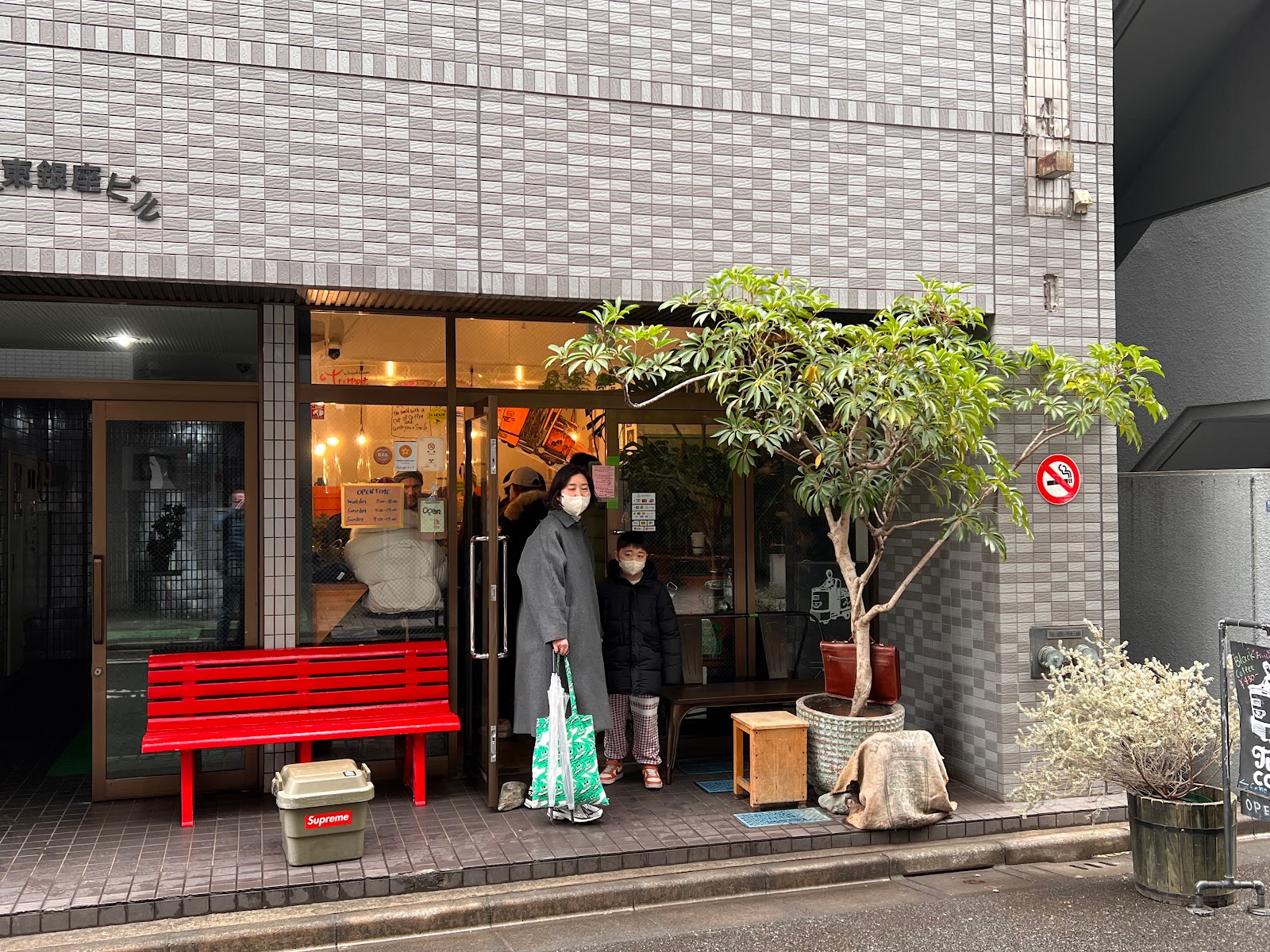 Turret COFFEE Tsukijiの風景