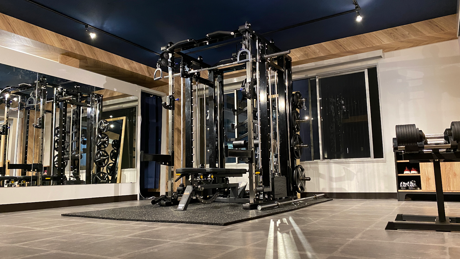 Eagle Gym 八丁堀店にて