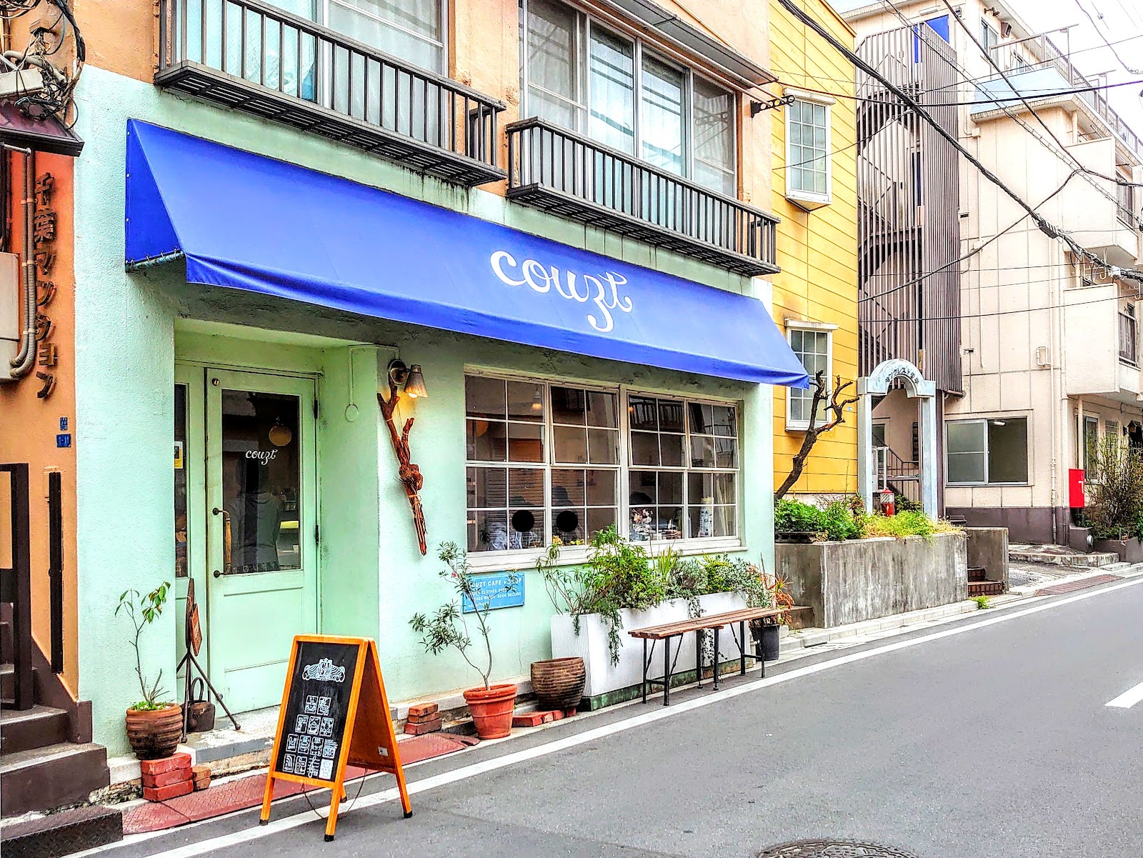 COUZT CAFEにて