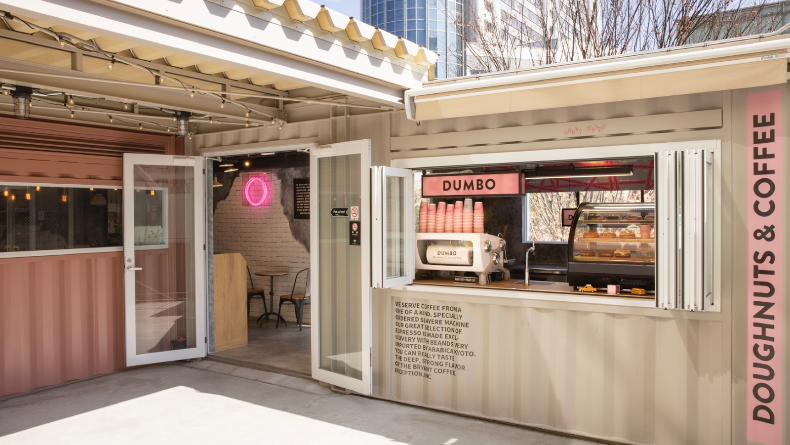 DUMBO Doughnuts and Coffee 東京ドームシティ店の写真