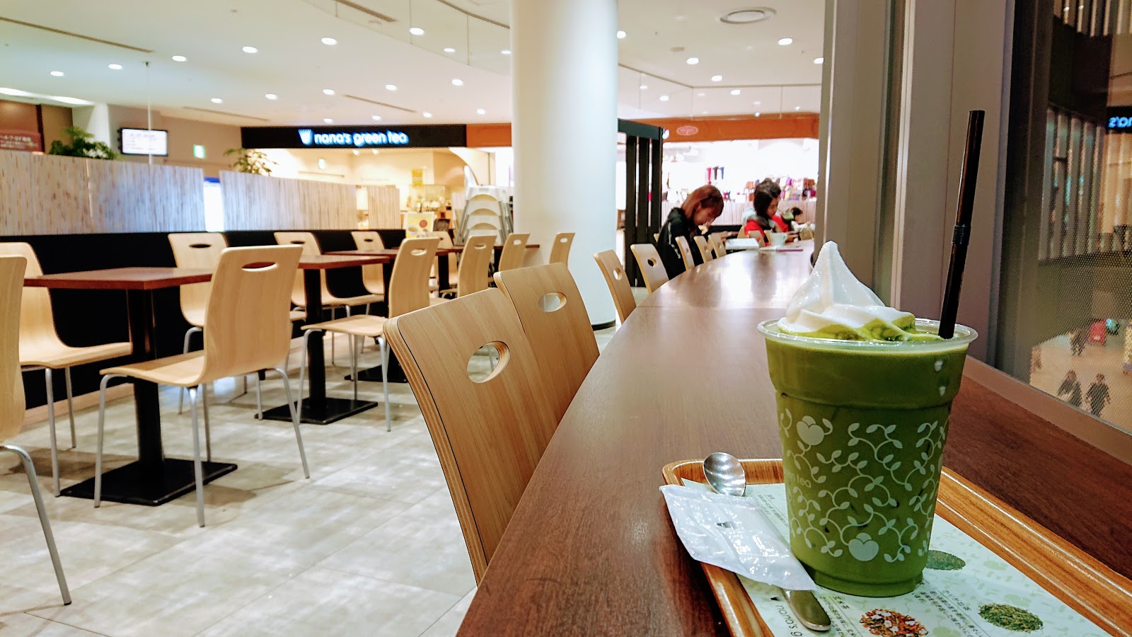 nana's green tea 東京ドームシティ ラクーア店の風景