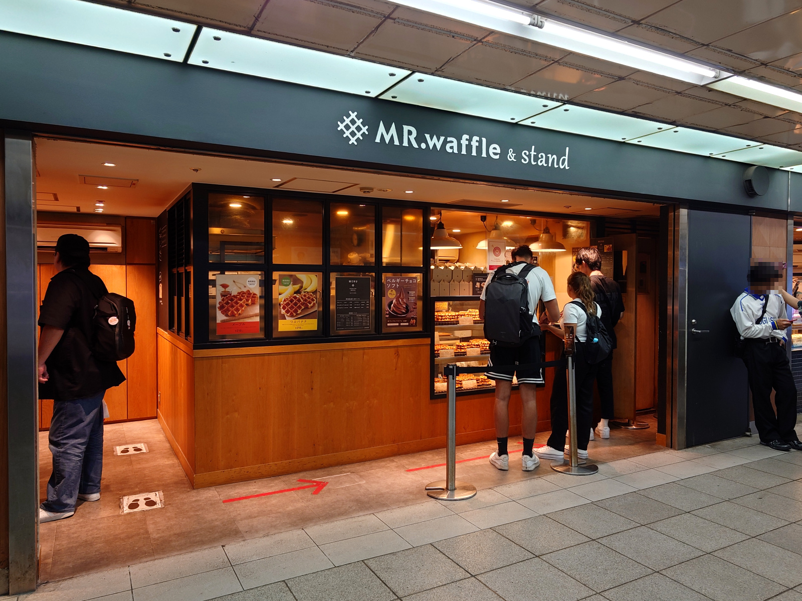ミスターワッフル&スタンド 秋葉原メトロピア店にて